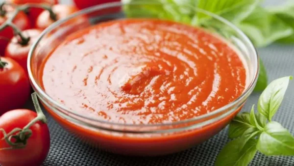 Tương Ớt Cà Chua Tại Nhà: Công Thức Đơn Giản, Thơm Ngon Chuẩn Vị