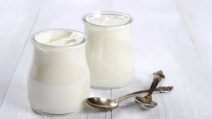 Cách Làm Sữa Chua Truyền Thống Dẻo Mịn Ngon Tại Nhà Đơn Giản Cách Làm Sữa Chua Truyền Thống Dẻo Mịn Ngon Tại Nhà Đơn Giản