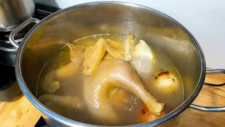 Cách Luộc Gà Tam Kỳ Chuẩn Vị, Da Vàng Giòn, Thịt Ngọt Mềm Cách Luộc Gà Tam Kỳ Chuẩn Vị, Da Vàng Giòn, Thịt Ngọt Mềm