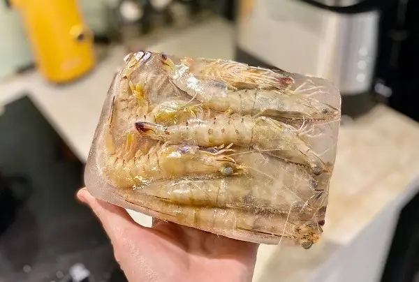 Cách Luộc Tôm Đông Lạnh Ngon Mềm, Không Bị Bở Như Tôm Tươi Cách Luộc Tôm Đông Lạnh Ngon Mềm, Không Bị Bở Như Tôm Tươi