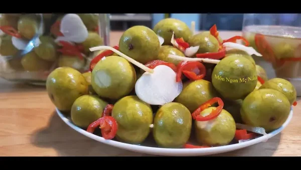 Cách Muối Sung Ngon Giòn, Chua Ngọt, Không Bị Chát & Thâm