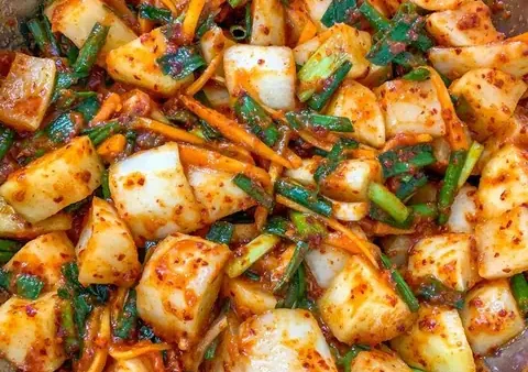 Cách Muối Su Hào Kiểu Hàn Quốc – Làm Kim Chi Su Hào Giòn, Chua Cay Tại Nhà