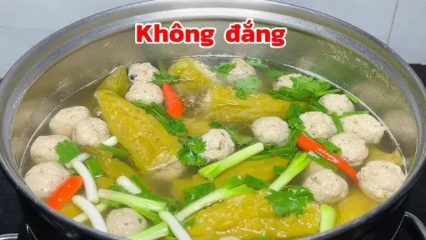 Bí Quyết Nấu Canh Khổ Qua Giữ Màu Xanh Tươi Ngon, Ít Đắng