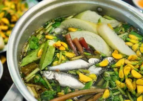 Cách Nấu Lẩu Cá Linh Bông Điên Điển Ngon Chuẩn Vị Miền Tây Dễ Làm Tại Nhà