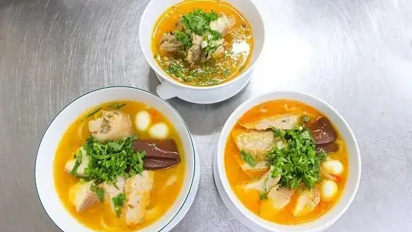 Bí Quyết Nấu Nước Lèo Bánh Canh Trong Veo, Ngọt Thanh Chuẩn Vị Nhà Hàng