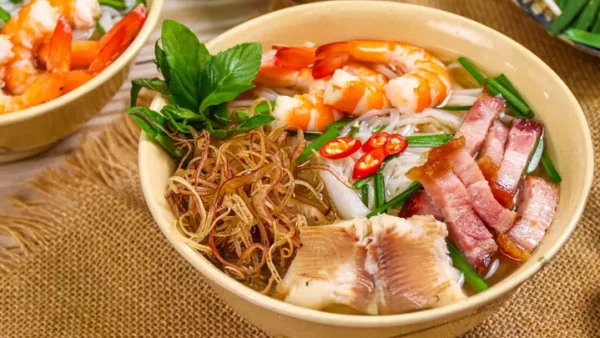 Hướng Dẫn Chi Tiết Cách Nấu Nước Lèo Bún Bò Chuẩn Vị Tại Nhà