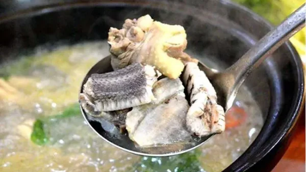 Cách Nấu Canh Rắn Gừng Chuẩn Vị Nhà Hàng: Sơ Chế An Toàn, Nước Trong Thơm Ngon, Ăn Kèm Chả Rắn Không Tanh