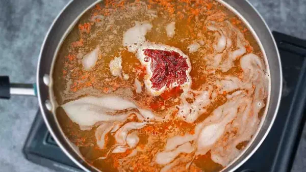 Cách Nấu Set Lẩu Tokbokki Tại Nhà: Pha Sốt Và Thêm Topping