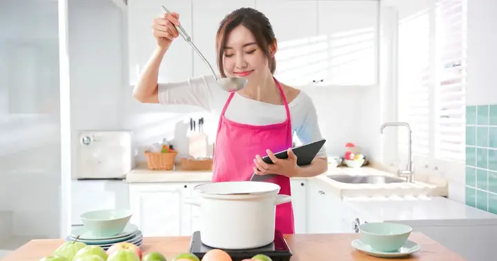 Cách Nấu Súp Gà Ngô Ngọt Cho Bé Ăn Dặm: Thơm Ngon, Dễ Ăn Cách Nấu Súp Gà Ngô Ngọt Cho Bé Ăn Dặm: Thơm Ngon, Dễ Ăn
