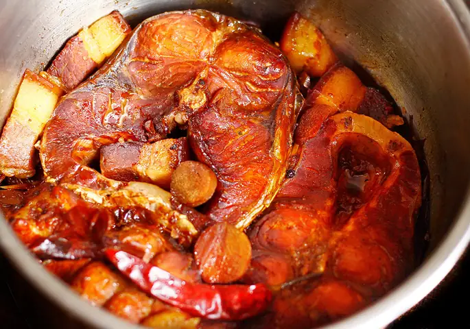 Cách Làm Thịt Ba Chỉ Kho Tiêu Ngon Chuẩn Vị, Đậm Đà Cho Bữa Cơm Gia Đình Cách Làm Thịt Ba Chỉ Kho Tiêu Ngon Chuẩn Vị, Đậm Đà Cho Bữa Cơm Gia Đình