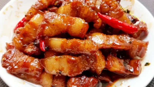 Cách Làm Thịt Ba Chỉ Kho Tiêu Ngon Chuẩn Vị, Đậm Đà Cho Bữa Cơm Gia Đình