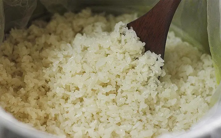Bí Quyết Nấu Xôi Gà Ngon Chuẩn Vị, Dẻo Mềm Không Nhão Tại Nhà Bí Quyết Nấu Xôi Gà Ngon Chuẩn Vị, Dẻo Mềm Không Nhão Tại Nhà