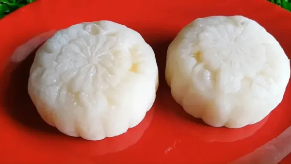 Bí Quyết Nhồi Bột Nếp Làm Bánh Ít Mềm Dai, Không Bị Nứt