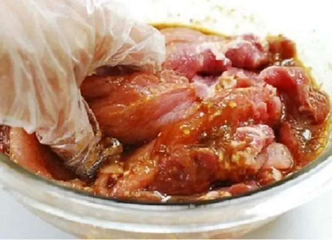Bí Quyết Ướp Thịt Nướng Lên Màu Đỏ Tự Nhiên & Thơm Ngon Chuẩn Vị Bí Quyết Ướp Thịt Nướng Lên Màu Đỏ Tự Nhiên & Thơm Ngon Chuẩn Vị
