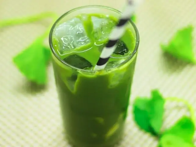 Cách Xay Rau Má Ngon: Bí Quyết Giữ Màu Xanh Tươi, Thơm Lừng Và Không Bị Đắng Cách Xay Rau Má Ngon: Bí Quyết Giữ Màu Xanh Tươi, Thơm Lừng Và Không Bị Đắng