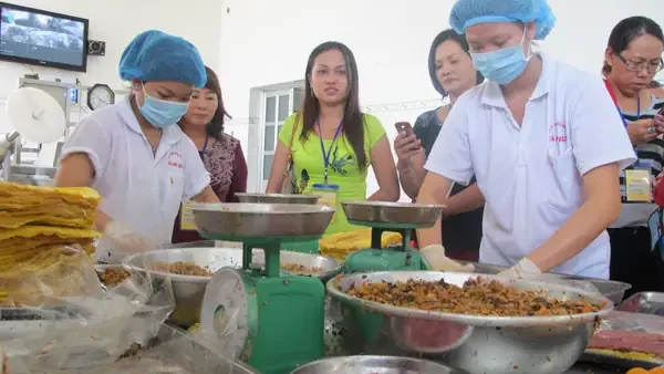 Chả Hoa Ngũ Sắc Sài Gòn: Hướng Dẫn Làm & Địa Chỉ Mua Ngon