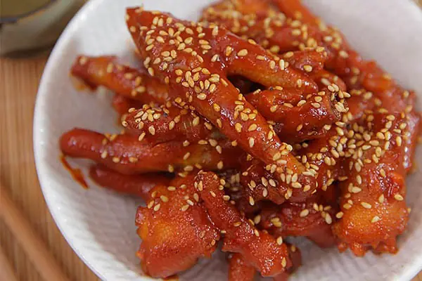 Hướng Dẫn Chi Tiết Cách Làm Chân Gà Rút Xương Sốt Cay Ngon Chuẩn Vị Tại Nhà