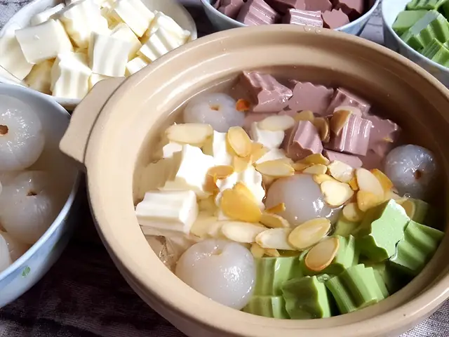 Công Thức Chè Khúc Bạch Mềm Tan, Dễ Làm Tại Nhà Công Thức Chè Khúc Bạch Mềm Tan, Dễ Làm Tại Nhà