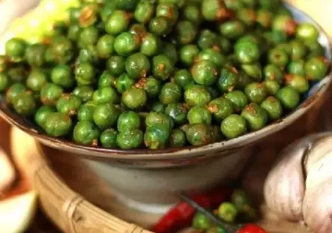 Đậu Hà Lan Tỏi Ớt: Khám Phá Hương Vị Giòn Ngon, Món Ăn Vặt “gây Nghiện”