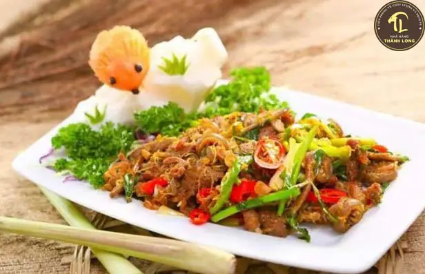 Dê Xào Sả Ớt Ninh Bình: Bí Quyết Chế Biến Chuẩn Vị Thơm Ngon Không Hôi Dê Xào Sả Ớt Ninh Bình: Bí Quyết Chế Biến Chuẩn Vị Thơm Ngon Không Hôi
