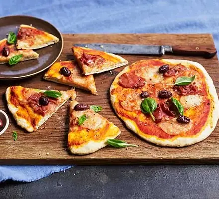 Công Thức Làm Vỏ Bánh Pizza Không Men Dễ Dàng Trong 15-30 Phút
