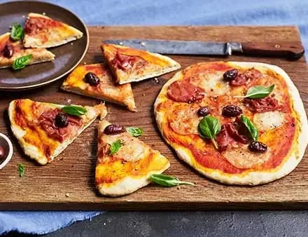 Công Thức Làm Vỏ Bánh Pizza Không Men Dễ Dàng Trong 15-30 Phút