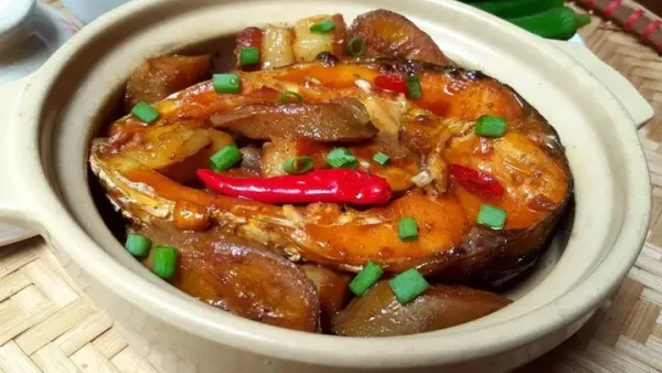 Cách Làm Gà Chiên Nước Mắm Nguyên Con Da Giòn Thơm Ngon Chuẩn Vị