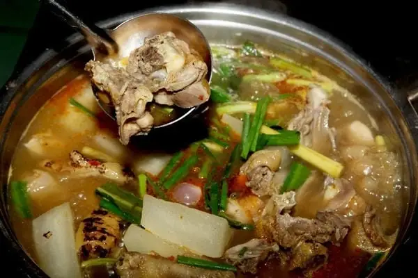 Cách Làm Gà Nấu Mẻ Miền Bắc Chuẩn Vị Tại Nhà: Bí Quyết Nhanh Chóng & Thơm Ngon Cách Làm Gà Nấu Mẻ Miền Bắc Chuẩn Vị Tại Nhà: Bí Quyết Nhanh Chóng & Thơm Ngon