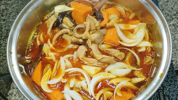 Cách Làm Gà Nấu Tiêu Xanh Ngon Chuẩn Vị, Chấm Bánh Mì Cuốn Hút