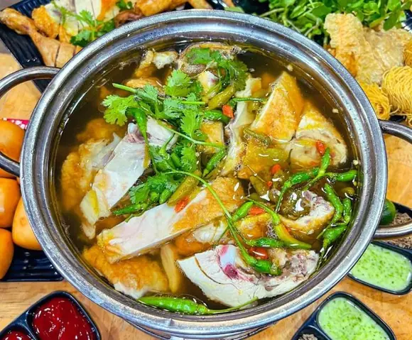 Top 10+ Quán Lẩu Gà Ớt Hiểm Ngon Nhất TPHCM: Review & Địa Chỉ Mới Nhất