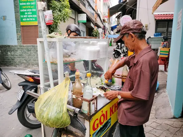 Gỏi Khô Bò Ông Năm Nguyễn Văn Thủ: Ngon Chuẩn Vị Sài Gòn, Địa Điểm & Kinh Nghiệm Chi Tiết Gỏi Khô Bò Ông Năm Nguyễn Văn Thủ: Ngon Chuẩn Vị Sài Gòn, Địa Điểm & Kinh Nghiệm Chi Tiết
