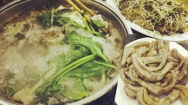 Hiếu Vịt 44 Nam Ngư: Địa Chỉ, Review & Menu Ăn Vịt Ngon Hà Nội
