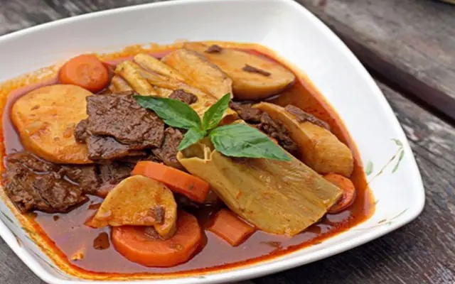 Học Cách Nấu Bò Kho Đơn Giản, Chuẩn Vị Tại Nhà: Thịt Mềm, Nước Dùng Đậm Học Cách Nấu Bò Kho Đơn Giản, Chuẩn Vị Tại Nhà: Thịt Mềm, Nước Dùng Đậm