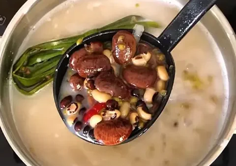 Học Cách Nấu Chè Ngon Cho Người Mới: 8 Công Thức Đơn Giản Tại Nhà