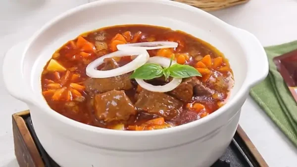 Học Cách Nấu Bò Sốt Vang Ngon, Mềm, Thơm Và Đậm Vị Tại Nhà