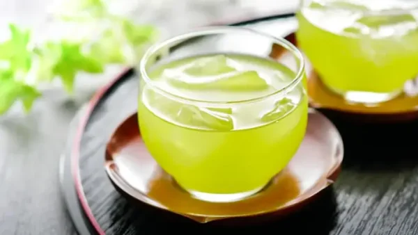 Uống Gì Khi Đau Họng? Top Đồ Uống Giảm Đau & Lời Khuyên Từ Chuyên Gia