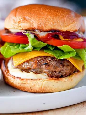 Cách Làm Burger Bò Ngon Chuẩn Nhà Hàng Tại Nhà Cách Làm Burger Bò Ngon Chuẩn Nhà Hàng Tại Nhà