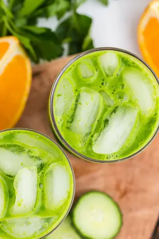Cách Làm Green Juice Tại Nhà: Công Thức Với Máy Ép Hoặc Blender Cách Làm Green Juice Tại Nhà: Công Thức Với Máy Ép Hoặc Blender