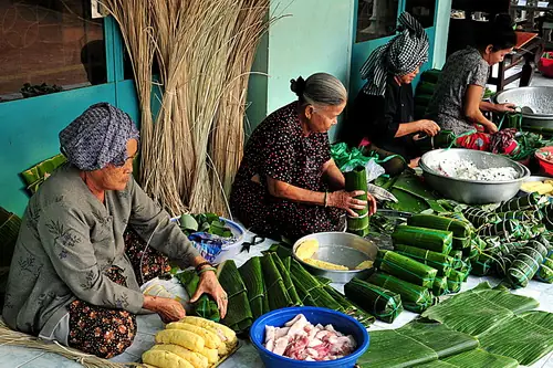 Hướng Dẫn Chi Tiết Cách Làm Bánh Tét Ngày Tết Thơm Ngon Chuẩn Vị Truyền Thống