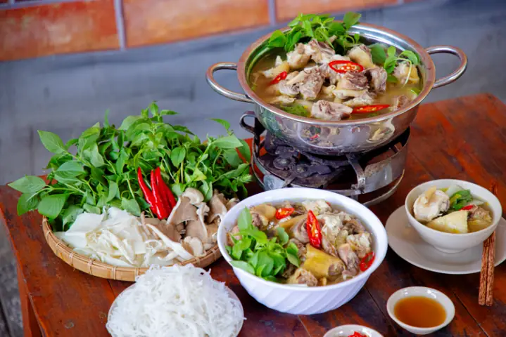 Lẩu Gà Lá É Cần Thơ: Địa Điểm Ngon, Cách Thưởng Thức Chuẩn Vị