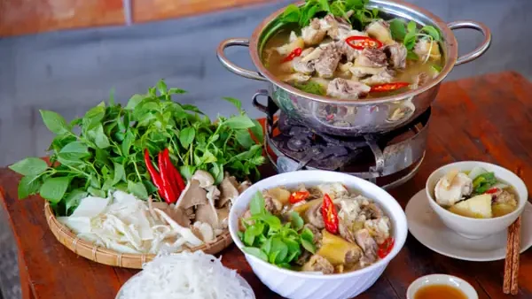 Lẩu Gà Lá É Cần Thơ: Địa Điểm Ngon, Cách Thưởng Thức Chuẩn Vị