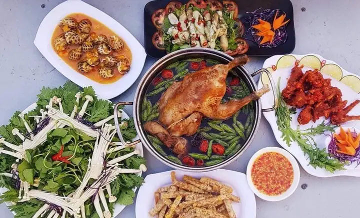 Lẩu Gà Nòi Hầm Sả Ngon Chuẩn Vị Sài Gòn: Địa Chỉ & Cách Làm Chi Tiết Lẩu Gà Nòi Hầm Sả Ngon Chuẩn Vị Sài Gòn: Địa Chỉ & Cách Làm Chi Tiết