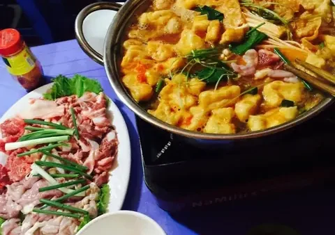 Lẩu Riêu Cua Long Bẹt 102 Lò Đúc: Địa Chỉ, Giá Cả Và Review Chi Tiết
