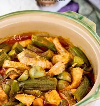 Công Thức Nấu Món Cà Ri Cá Kiểu Malaysia Với Đậu Bắp Thơm Ngon Tại Nhà