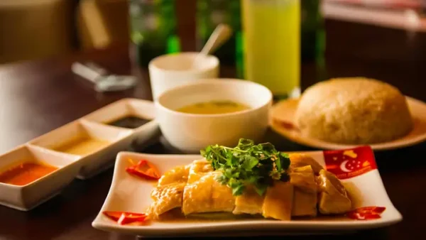 Menu Cơm Gà Hải Nam: Khám Phá Hương Vị Chuẩn Singapore Tại Việt Nam