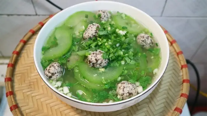 Top Món Ăn Mát Gan, Thanh Nhiệt Cơ Thể: Giải Pháp Dinh Dưỡng Cho Ngày Nắng Nóng Top Món Ăn Mát Gan, Thanh Nhiệt Cơ Thể: Giải Pháp Dinh Dưỡng Cho Ngày Nắng Nóng