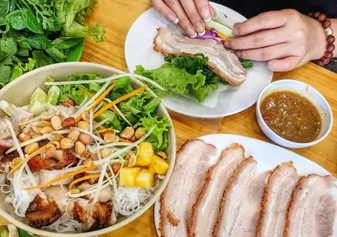 Món Cuốn Ngon Hà Nội: Khám Phá Top Địa Điểm & Các Loại Phổ Biến Nhất