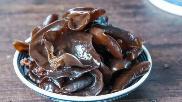 Nấm Mèo Ngâm Nước Nóng Hay Lạnh: Cách Ngâm Đúng Để Giữ Trọn Dinh Dưỡng