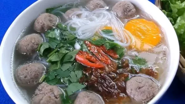 Cách Nấu Phở Bò Ngon Đơn Giản Tại Nhà Chuẩn Vị Truyền Thống