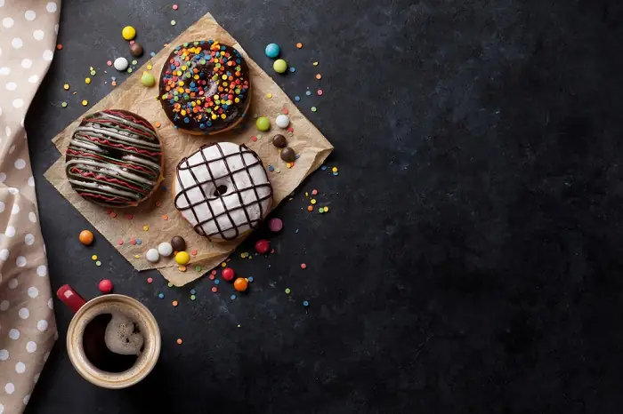 Nguyên Liệu Làm Bánh Donut Chuẩn Tại Nhà: Công Thức Đơn Giản Cho Người Mới Bắt Đầu Nguyên Liệu Làm Bánh Donut Chuẩn Tại Nhà: Công Thức Đơn Giản Cho Người Mới Bắt Đầu